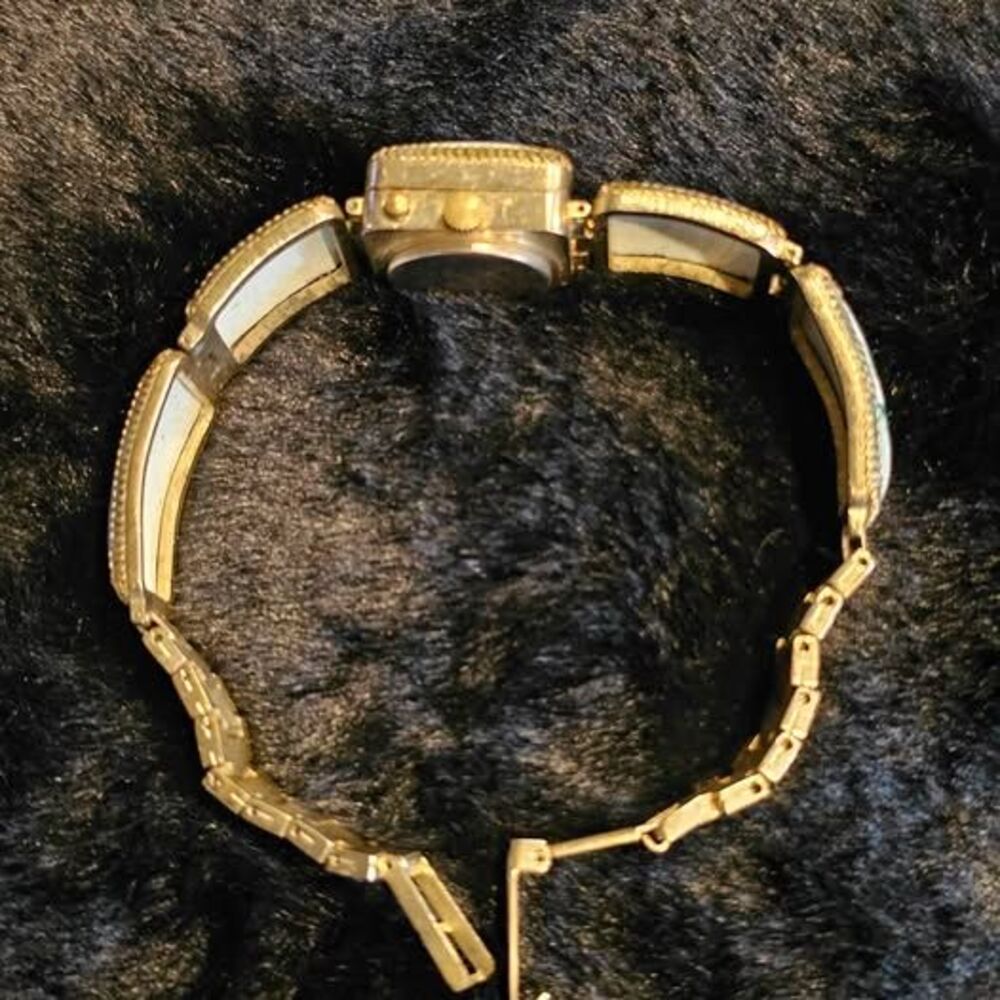 Rare vintage Russian Chaika 17 jewel ladies watch - Picture 6 of 7